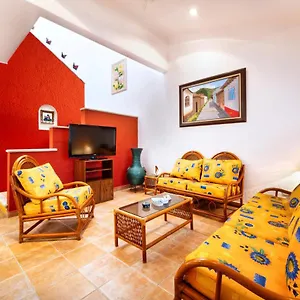 Tata & Nana's - 3bdrm Private House , Cancún México